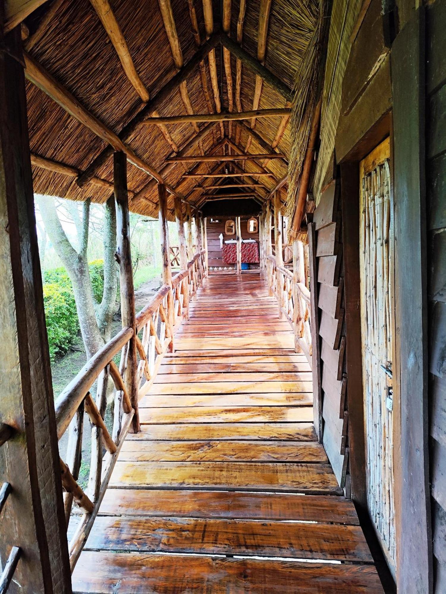 Mwamba Kelele Lodge Fort Portal Exterior foto